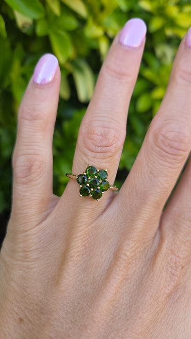 Vintage: 9ct Yellow Gold Chrome Diopside Daisy Cluster Ring