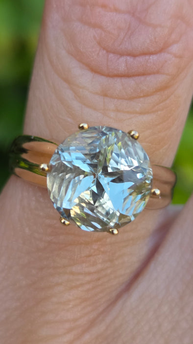 Vintage: 9ct Gold Green Amethyst Solitaire Ring