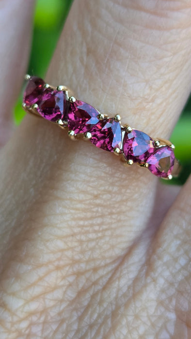 Vintage: 9ct Gold Almandine Garnet Half Eternity Stacker Ring