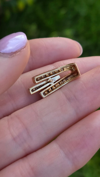 Vintage: 9ct Yellow Gold Three Row Diamond Bar Pendant
