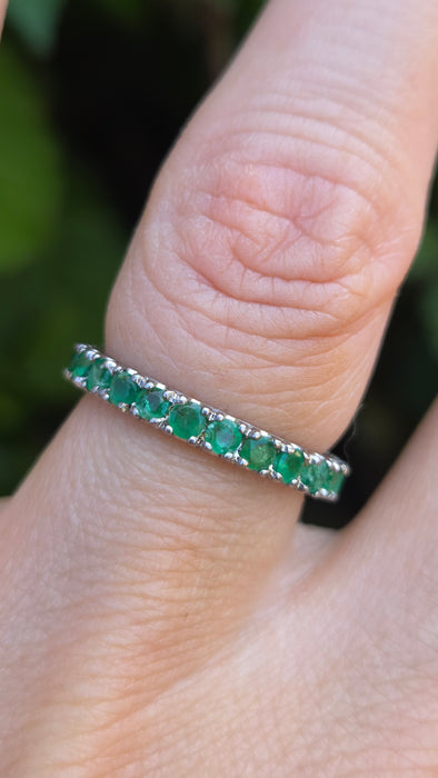 Vintage: 9ct White Gold Emerald Full Eternity Ring