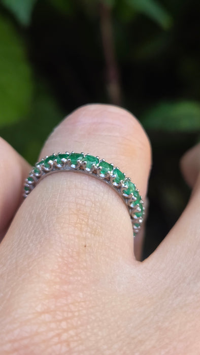 Vintage: 9ct White Gold Emerald Full Eternity Ring