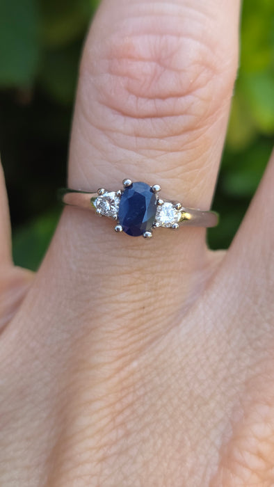 Vintage: 9ct White Gold Oval Sapphire & Diamond Three Stone Ring