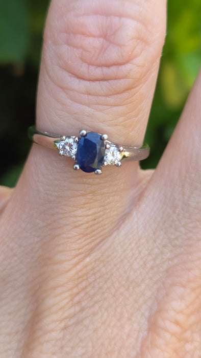 Vintage: 9ct White Gold Oval Sapphire & Diamond Three Stone Ring