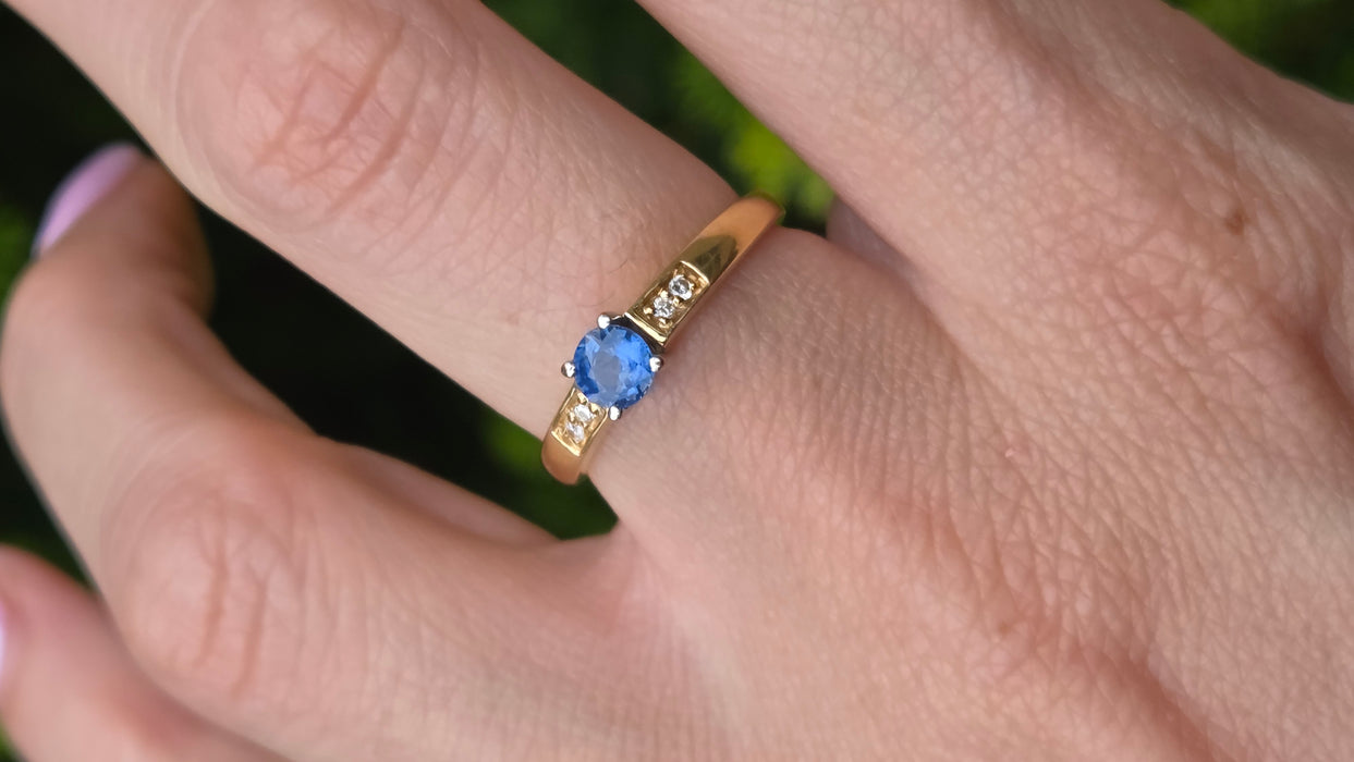 Vintage: 18ct Yellow Gold Sapphire & Diamond Dress Ring — From 1995