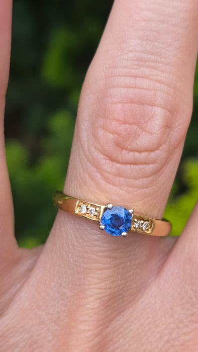 Vintage: 18ct Yellow Gold Sapphire & Diamond Dress Ring — From 1995