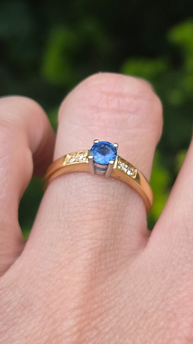 Vintage: 18ct Yellow Gold Sapphire & Diamond Dress Ring — From 1995