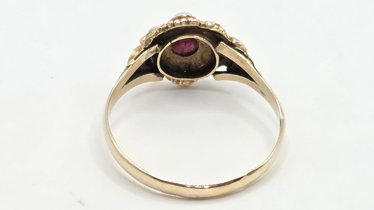 Antique: 12ct Yellow Gold Garnet & Seed Pearl Cluster Ring