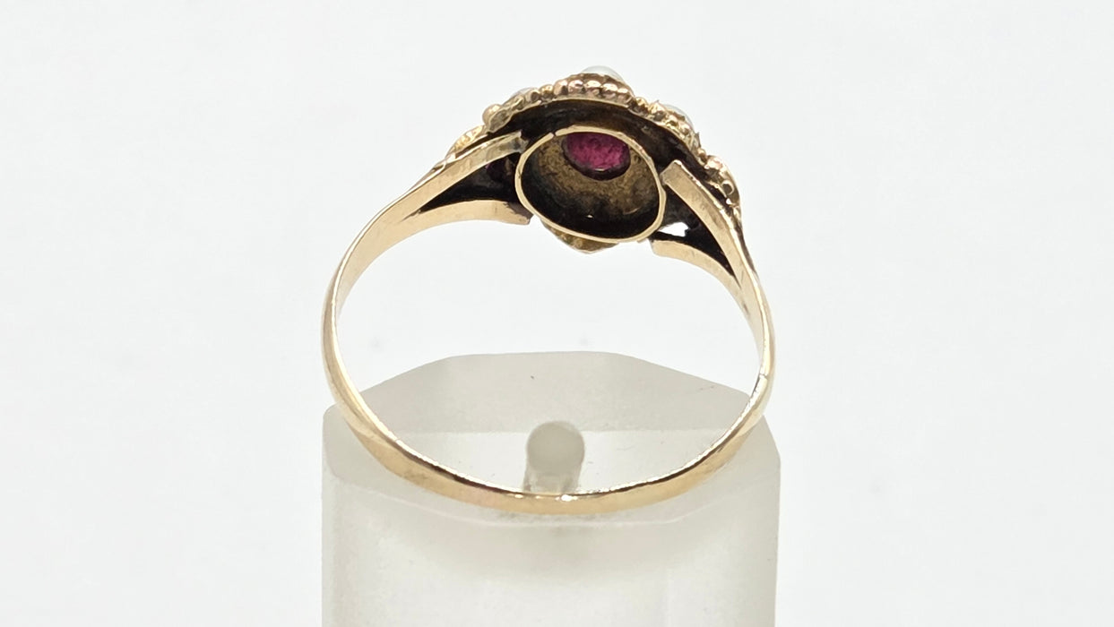 Antique: 12ct Yellow Gold Garnet & Seed Pearl Cluster Ring