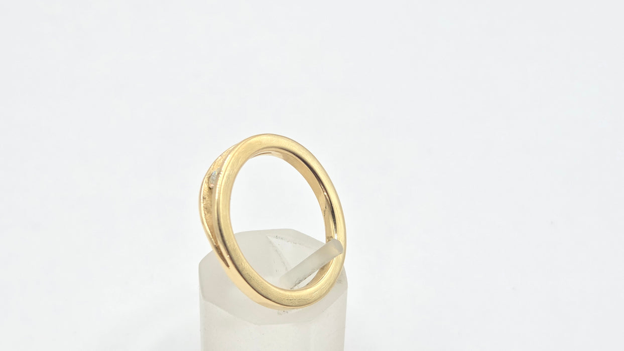 Vintage: 18ct Yellow Gold Diamond Wedge Set Solitaire Ring — 0.15ct