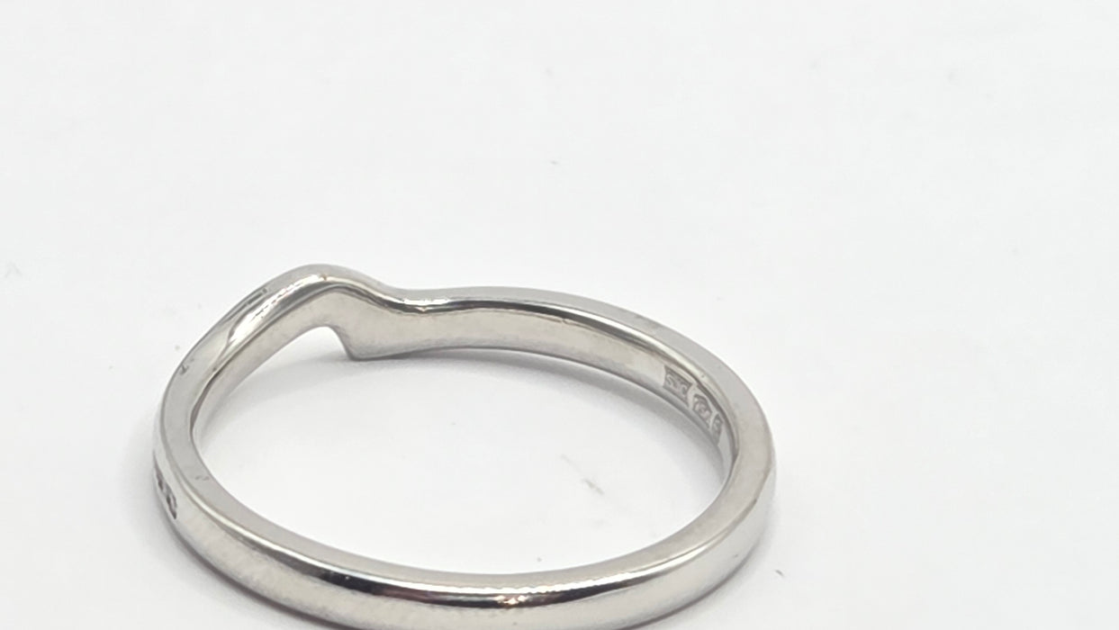 Vintage: Platinum Diamond Shaped Wedding Band [Partners with 3818] — 0.15ct