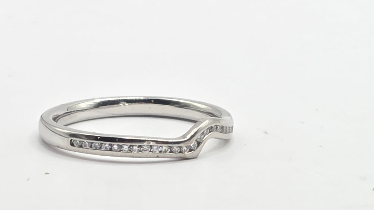 Vintage: Platinum Diamond Shaped Wedding Band [Partners with 3818] — 0.15ct