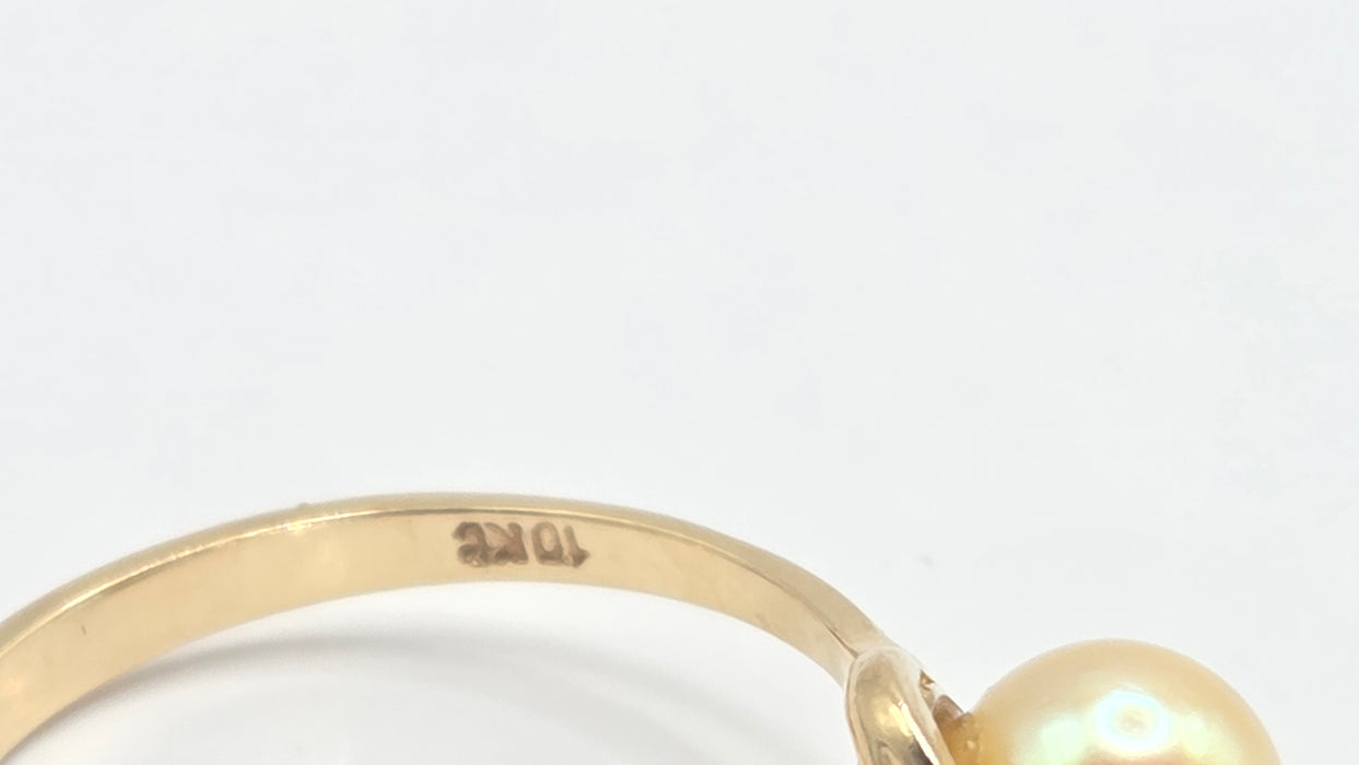 Vintage: 9ct Yellow Gold Pearl Solitaire Ring