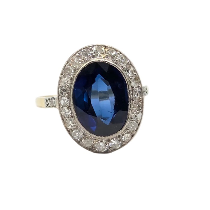 Vintage: 18ct Yellow Gold Sapphire 5.61ct & Diamond 1.00ct Oval Cluster Ring