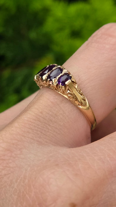 Vintage: 9ct Gold Five-Stone Amethyst Dress Ring