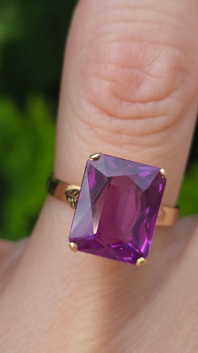 Vintage: 18ct Yellow Gold Alexandrite Rectangular Solitaire Ring
