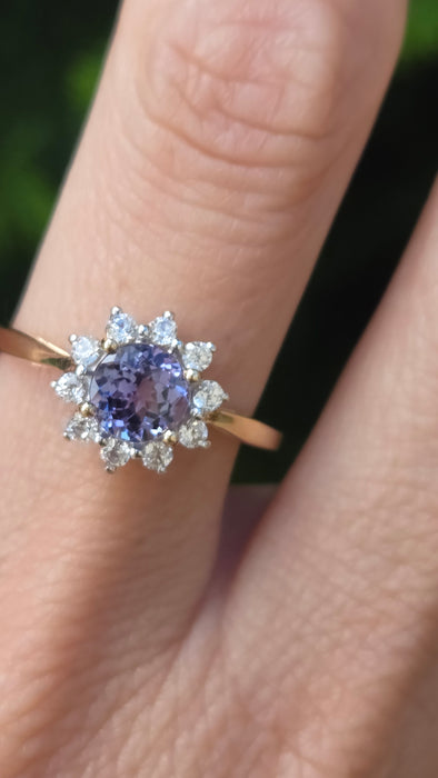 Vintage: 9ct Yellow Gold Tanzanite & White Topaz Floral Cluster Ring