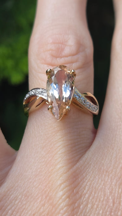 Vintage: 9ct Yellow Gold Pear Cut Morganite & Diamond Crossover Ring