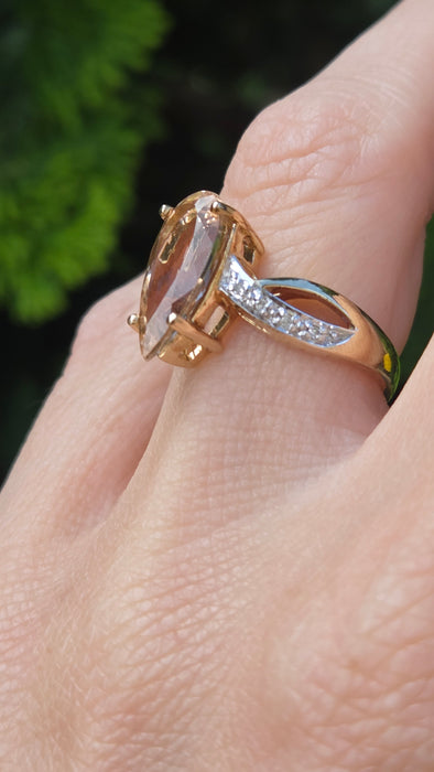 Vintage: 9ct Yellow Gold Pear Cut Morganite & Diamond Crossover Ring