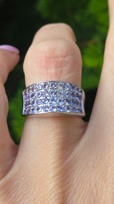 Vintage: 9ct White Gold 44 Tanzanite Pavé Dress Ring