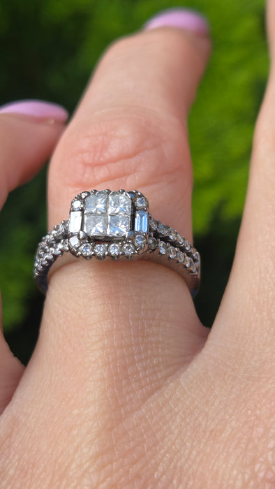 Vintage: 18ct White Gold Princess Cut Diamond Halo Dress Ring — 1.00ct