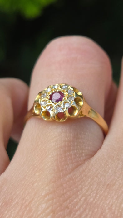 Vintage: 18ct Yellow Gold Pink Topaz & Diamond Floral Cluster Ring