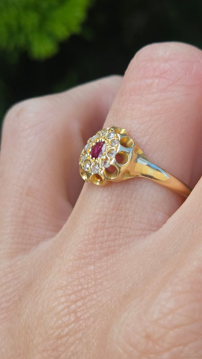 Vintage: 18ct Yellow Gold Pink Topaz & Diamond Floral Cluster Ring
