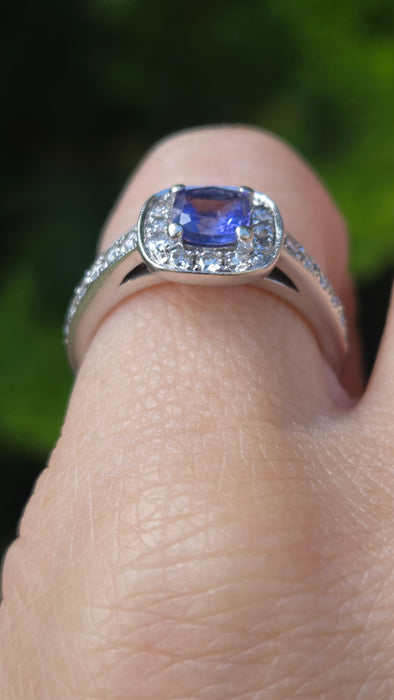 Vintage: 18ct White Gold Tanzanite & Diamond Halo Dress Ring