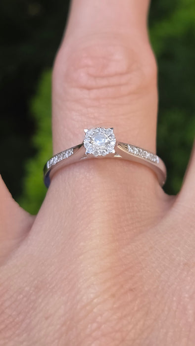 Vintage: 9ct White Gold 11 Natural Diamond Dress/Stacker Ring