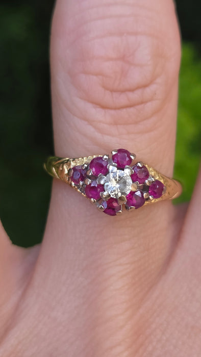 Vintage: 18ct Yellow Gold Ruby & Diamond Cluster Ring