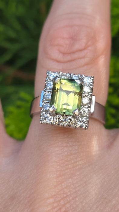 6448 Vintage: 18ct White Gold Yellow Sapphire {3.15ct) Diamonds Cocktail Ring