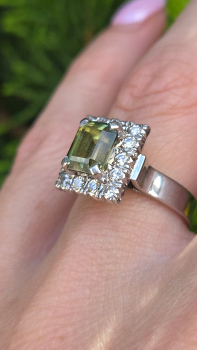 6448 Vintage: 18ct White Gold Yellow Sapphire {3.15ct) Diamonds Cocktail Ring