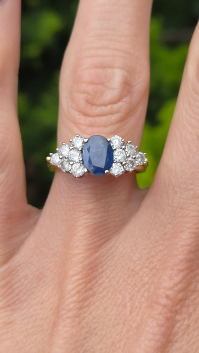 Vintage: 18ct Yellow Gold Sapphire 1.17ct & Diamond 0.85ct Trefoil Cluster Dress Ring