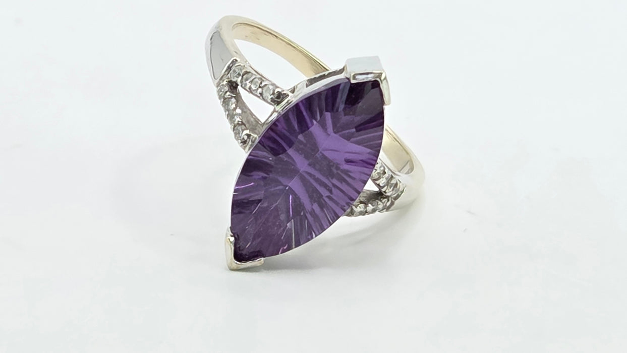Vintage: 14ct White Gold Purple Sapphire 6.91ct & Diamond Ring