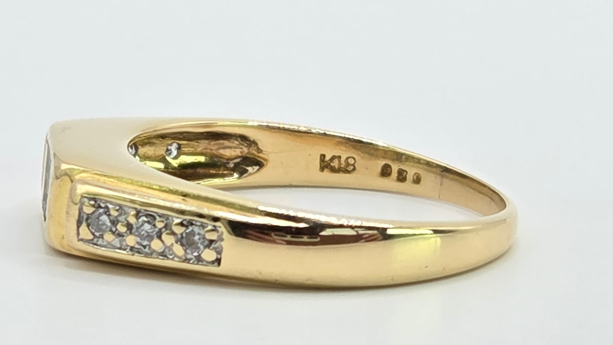 Vintage: 18ct Yellow Gold 12 Diamond 0.54ct Half-Eternity Stacker Ring