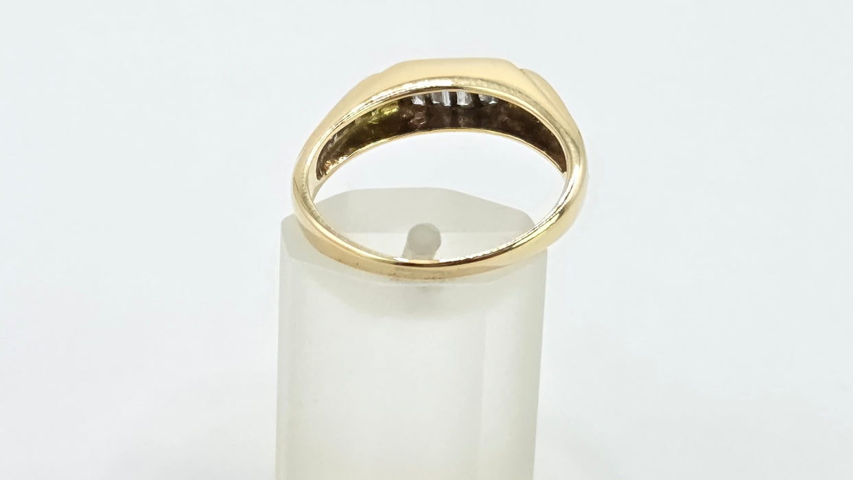 Vintage: 18ct Yellow Gold 12 Diamond 0.54ct Half-Eternity Stacker Ring