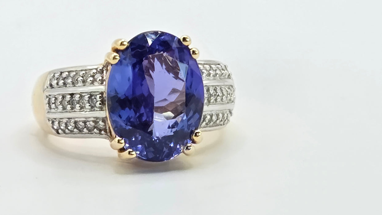 Vintage: 18ct Yellow Gold Tanzanite 4.65ct & Diamond Dress Ring