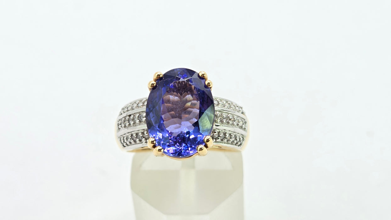 Vintage: 18ct Yellow Gold Tanzanite 4.65ct & Diamond Dress Ring