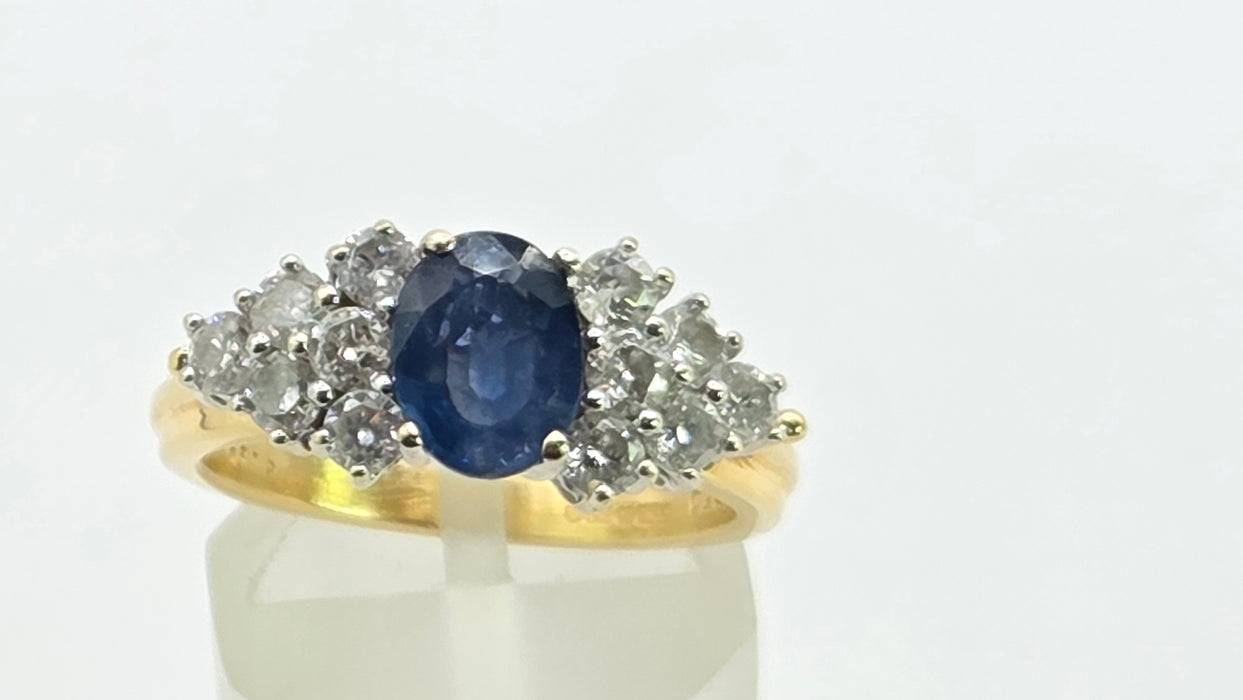 Vintage: 18ct Yellow Gold Sapphire 1.17ct & Diamond 0.85ct Trefoil Cluster Dress Ring