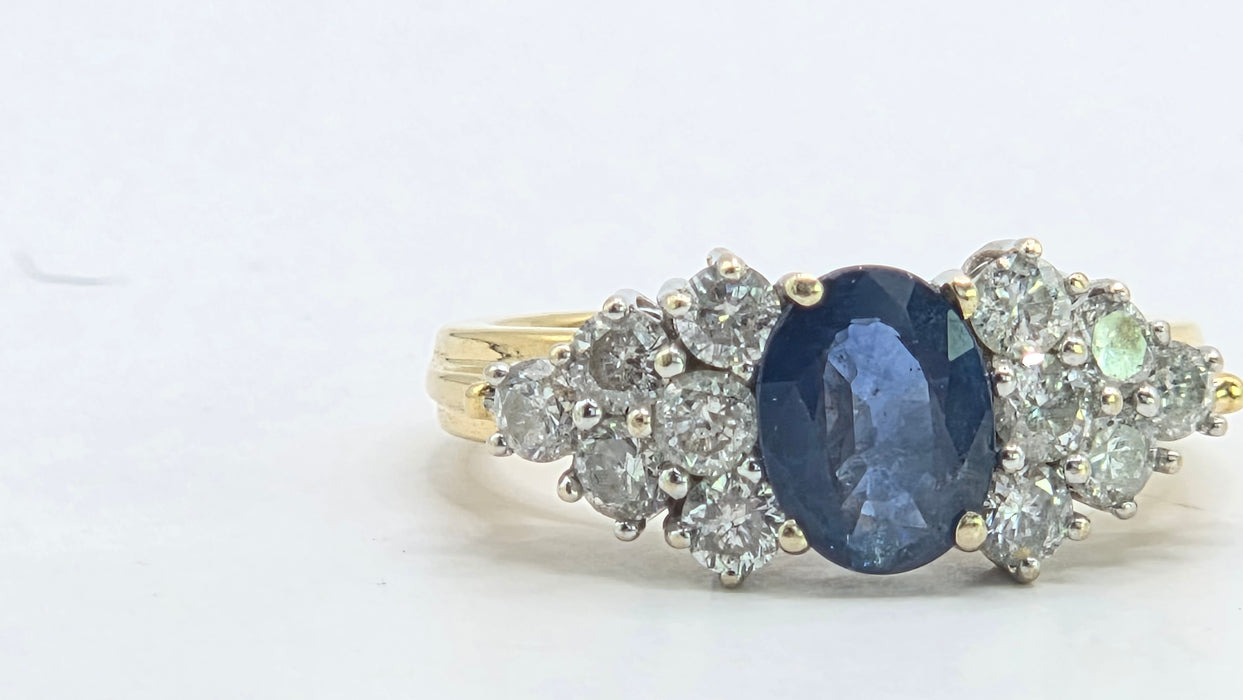 Vintage: 18ct Yellow Gold Sapphire 1.17ct & Diamond 0.85ct Trefoil Cluster Dress Ring