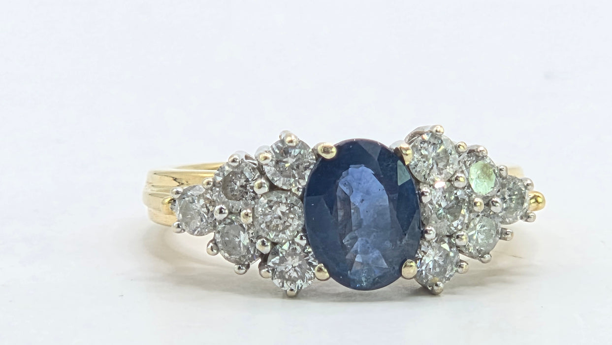 Vintage: 18ct Yellow Gold Sapphire 1.17ct & Diamond 0.85ct Trefoil Cluster Dress Ring