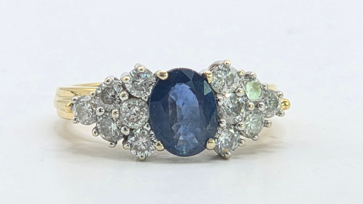 Vintage: 18ct Yellow Gold Sapphire 1.17ct & Diamond 0.85ct Trefoil Cluster Dress Ring