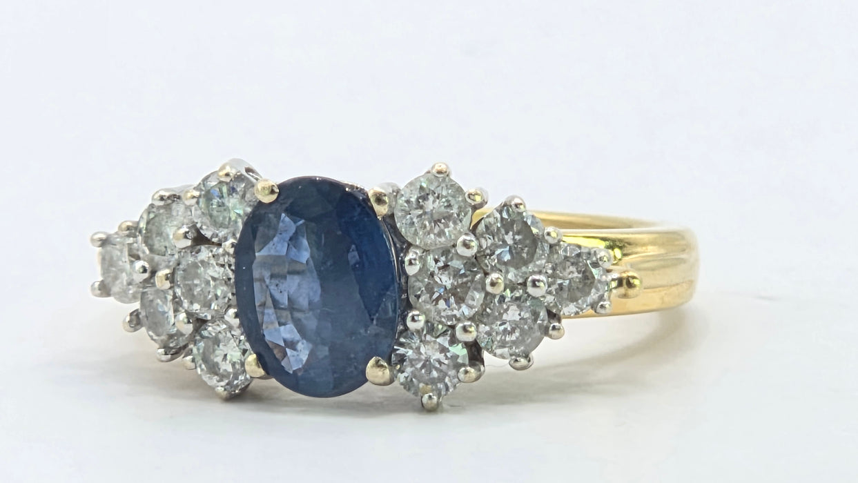 Vintage: 18ct Yellow Gold Sapphire 1.17ct & Diamond 0.85ct Trefoil Cluster Dress Ring