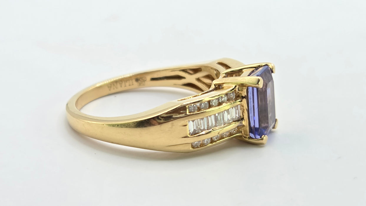 Vintage: 18ct Yellow Gold Tanzanite 1.70ct & Diamond 0.46ct Dress Ring