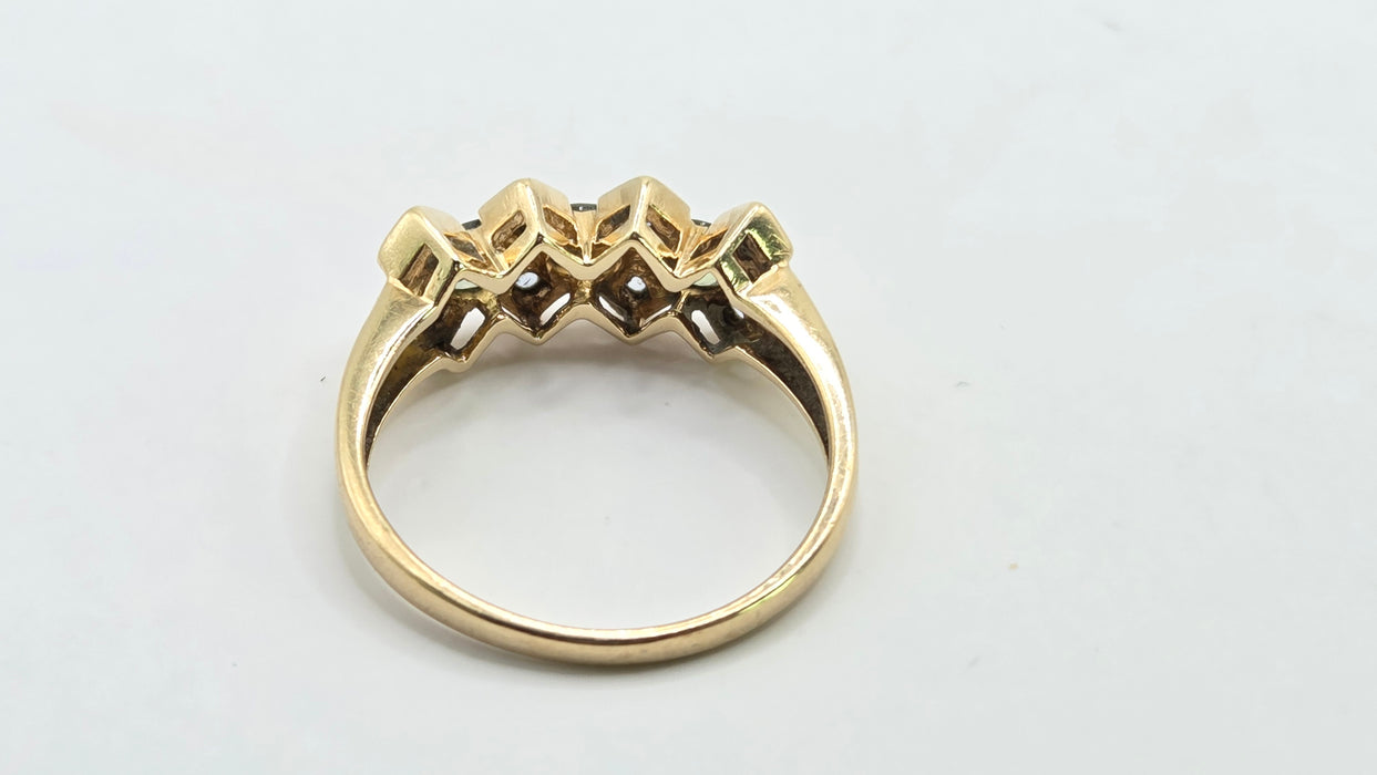 Vintage: 9ct Yellow Gold Green Sapphire Geometric Dress Ring