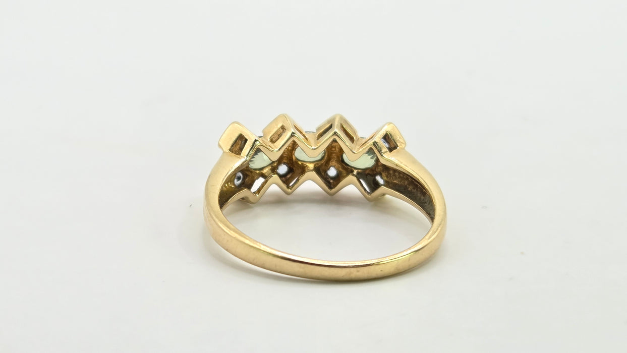 Vintage: 9ct Yellow Gold Green Sapphire Geometric Dress Ring