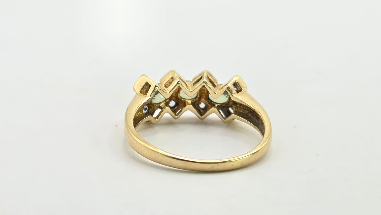 Vintage: 9ct Yellow Gold Green Sapphire Geometric Dress Ring