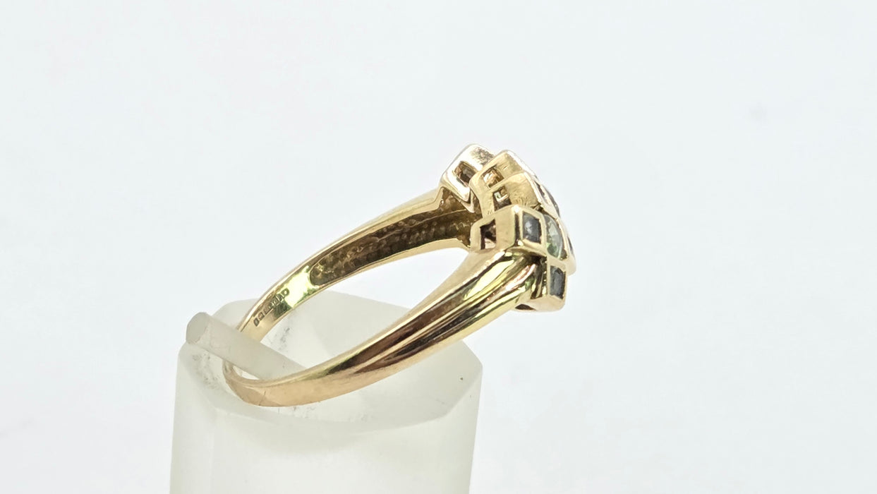 Vintage: 9ct Yellow Gold Green Sapphire Geometric Dress Ring