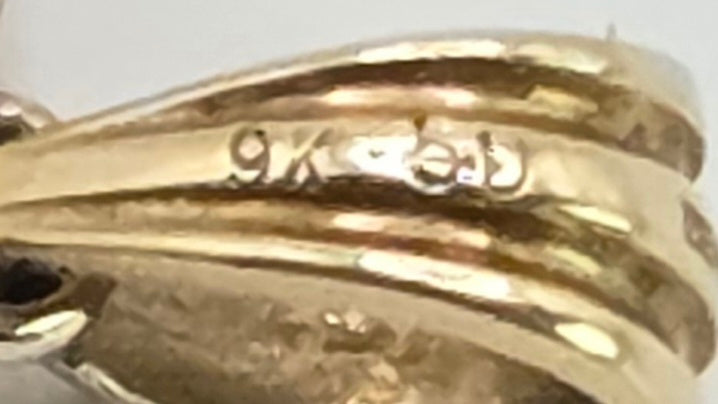 Vintage: 9ct Yellow Gold 44 Diamond Heart Shaped Pendant