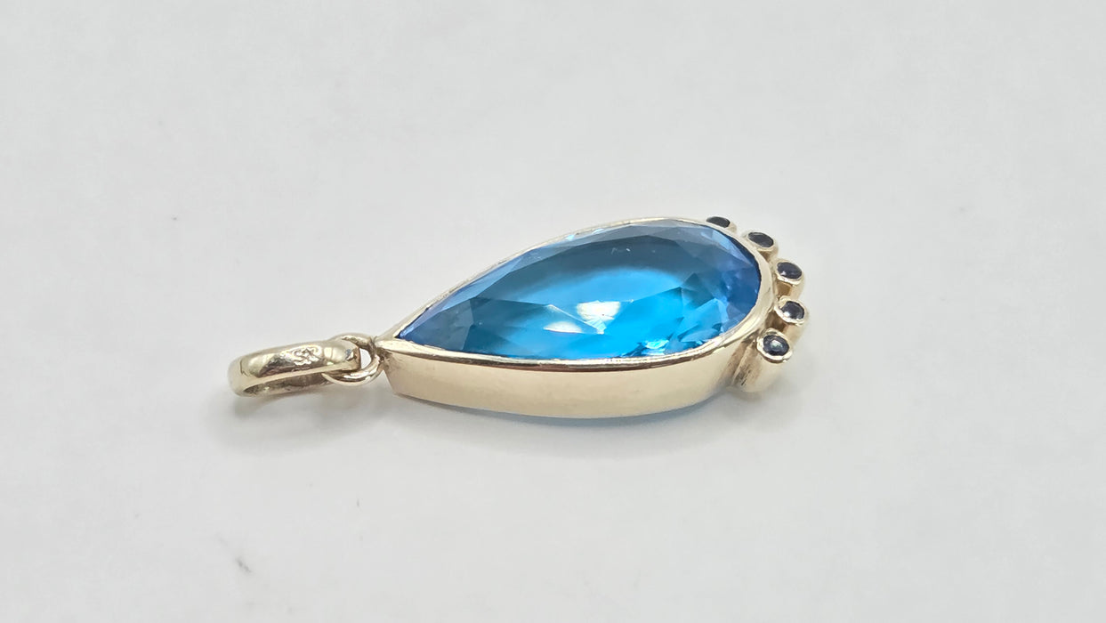Vintage: 9ct White Gold Swiss Blue Topaz & Sapphire Pendant